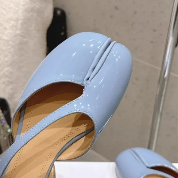 MM6 Maison Martin Margiela Light Blue Split-Toe Slingback Mules - Picture 6 of 9